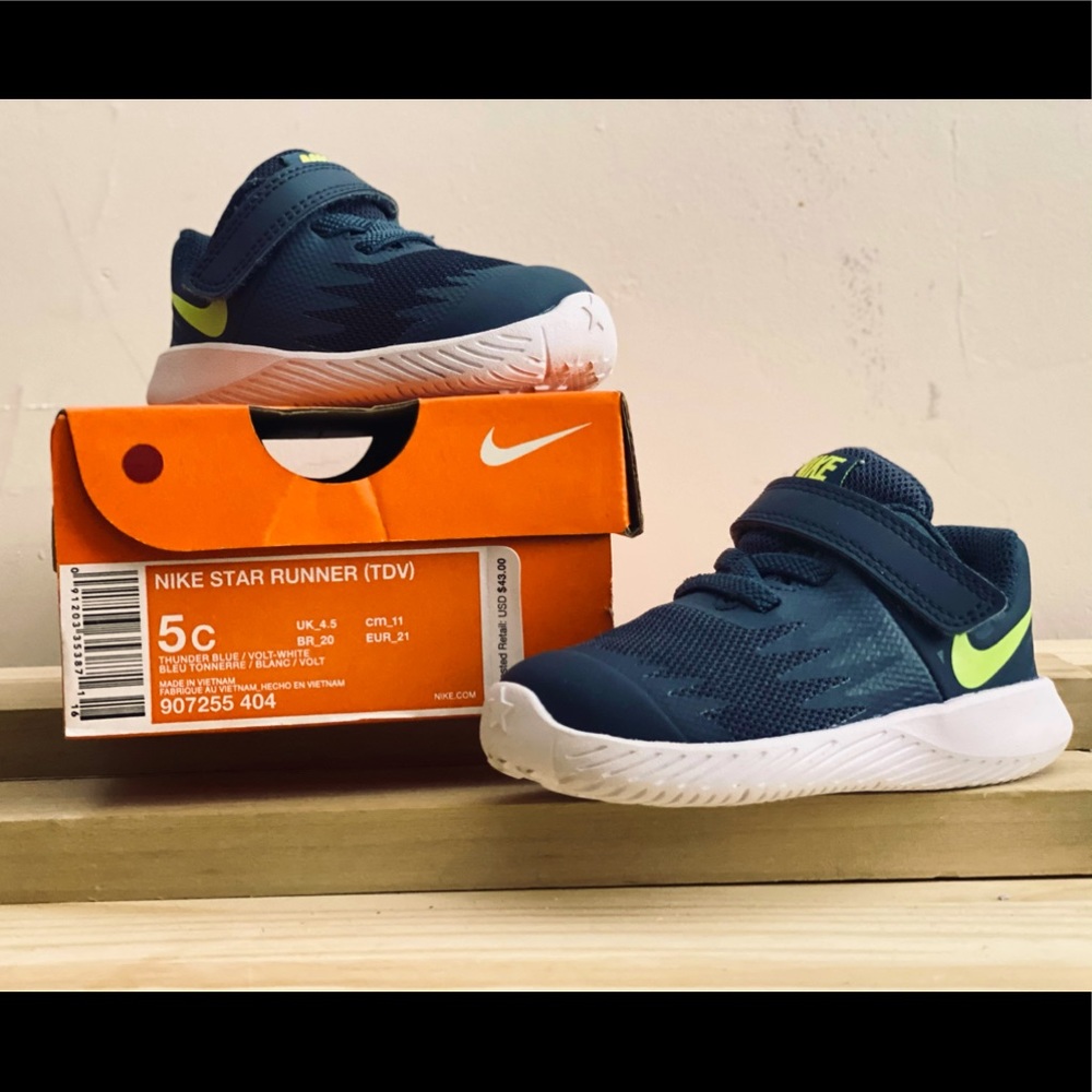Nike star runner
